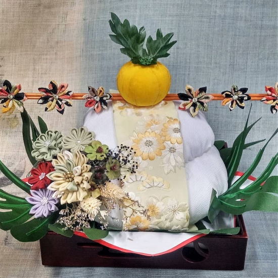 シルクつまみ飾り【Aki-okagami】|つまみ髪飾り|大阪都島、日産呉服・和田甚 シルクつまみ飾り【Aki-okagami】|つまみ髪飾り|大阪都島、日産呉服・和田甚