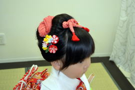 3歳ヘアーセット(髪飾り付き) 3歳ヘアーセット(髪飾り付き)