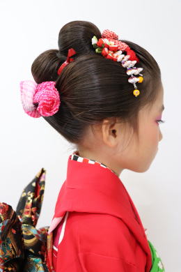 正絹高級七五三着物レンタル&着付け・ヘアー・メイク・写真撮影|丸髷・和髪・つまみ髪飾り|大阪都島、日産呉服・和田甚 正絹高級七五三着物レンタル&着付け・ヘアー・メイク・写真撮影|丸髷・和髪・つまみ髪飾り|大阪都島、日産呉服・和田甚