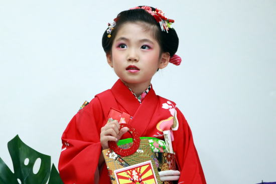 正絹最高級七五三着物レンタル:7歳赤手描き本友禅、四つ身|七五三着物レンタル|大阪、日産呉服・都島店 正絹最高級七五三着物レンタル:7歳赤手描き本友禅、四つ身|七五三着物レンタル|大阪、日産呉服・都島店