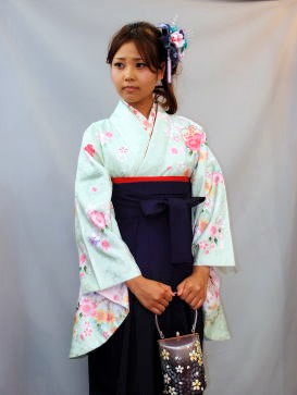 卒業式、袴レンタル大阪:薄グリーン花柄小袖:H-007 卒業式、袴レンタル大阪:薄グリーン花柄小袖:H-007