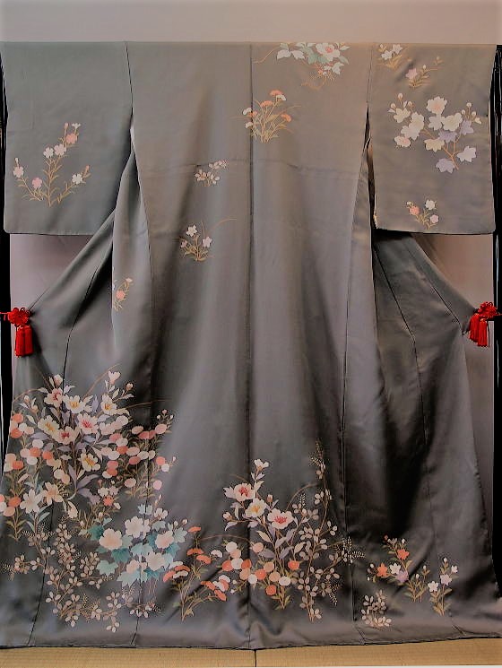 正絹手描き訪問着、濃グレー白花柄【H-019】レンタル大阪日産呉服