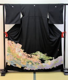 正絹最新柄総手刺繍黒留袖|tr-003留袖|レンタル大阪 正絹最新柄総手刺繍黒留袖|tr-003|留袖レンタル大阪
