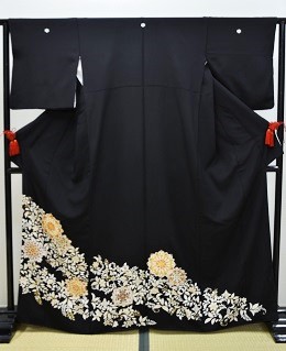 正絹金彩友禅黒留袖|tr-008|レンタル大阪 正絹金彩友禅黒留袖|tr-008|レンタル大阪
