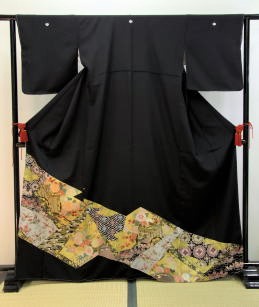 正絹最新柄、ふくよか対応LLサイズ黒留袖|tr-004|留袖レンタル大阪 正絹最新柄、ふくよか対応LLサイズ黒留袖|tr-004|留袖レンタル大阪