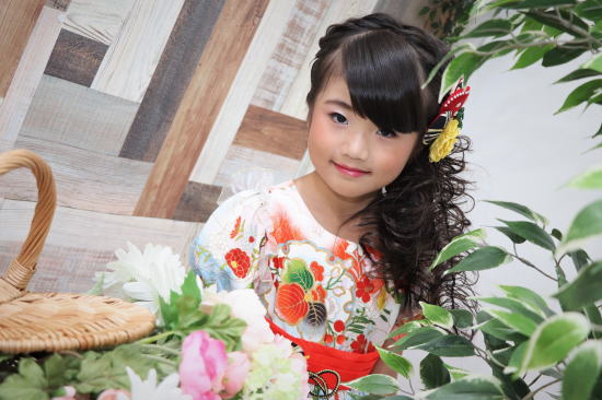 フォト七五三(753)ドレス姿写真撮影:753-dress_01|レンタルキモノ|大阪・日産呉服、地下鉄都島店 フォト七五三(753)ドレス姿写真撮影:753-dress_01|レンタルキモノ|大阪・日産呉服、地下鉄都島店