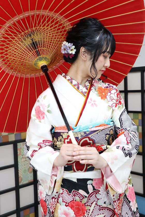 振袖フォト成人式・着付け&ヘアー&メイク・創作髪飾り|振袖レンタル・写真撮影|大阪、日産呉服・和田甚 振袖フォト成人式・着付け&ヘアー&メイク・創作髪飾り|振袖レンタル・写真撮影|大阪、日産呉服・和田甚