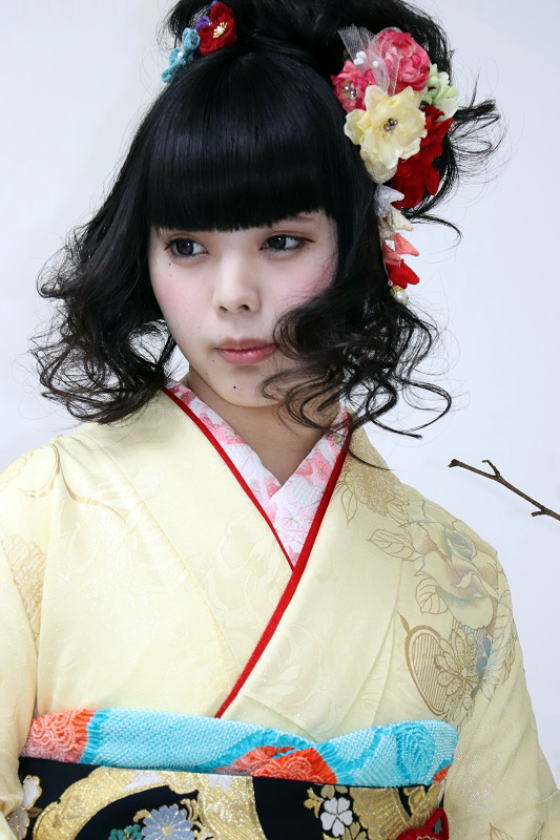 振袖フォト成人式・着付け&ヘアー&メイク・創作髪飾り|振袖レンタル・写真撮影|大阪、日産呉服・和田甚 振袖フォト成人式・着付け&ヘアー&メイク・創作髪飾り|振袖レンタル・写真撮影|大阪、日産呉服・和田甚